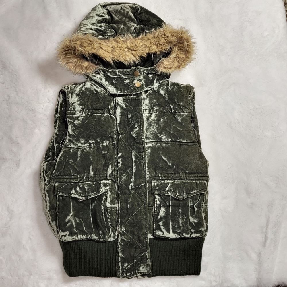 NWOT OLD NAVY PUFFER VEST/HOODIE WOMEN'S US SM